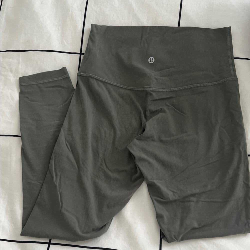 Lululemon sage green align Leggings size 6